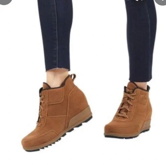 SOREL EVIE SPORT LACE WEDGE WATERPROOF BOOT color :Welvet Tan - Picture 2 of 6